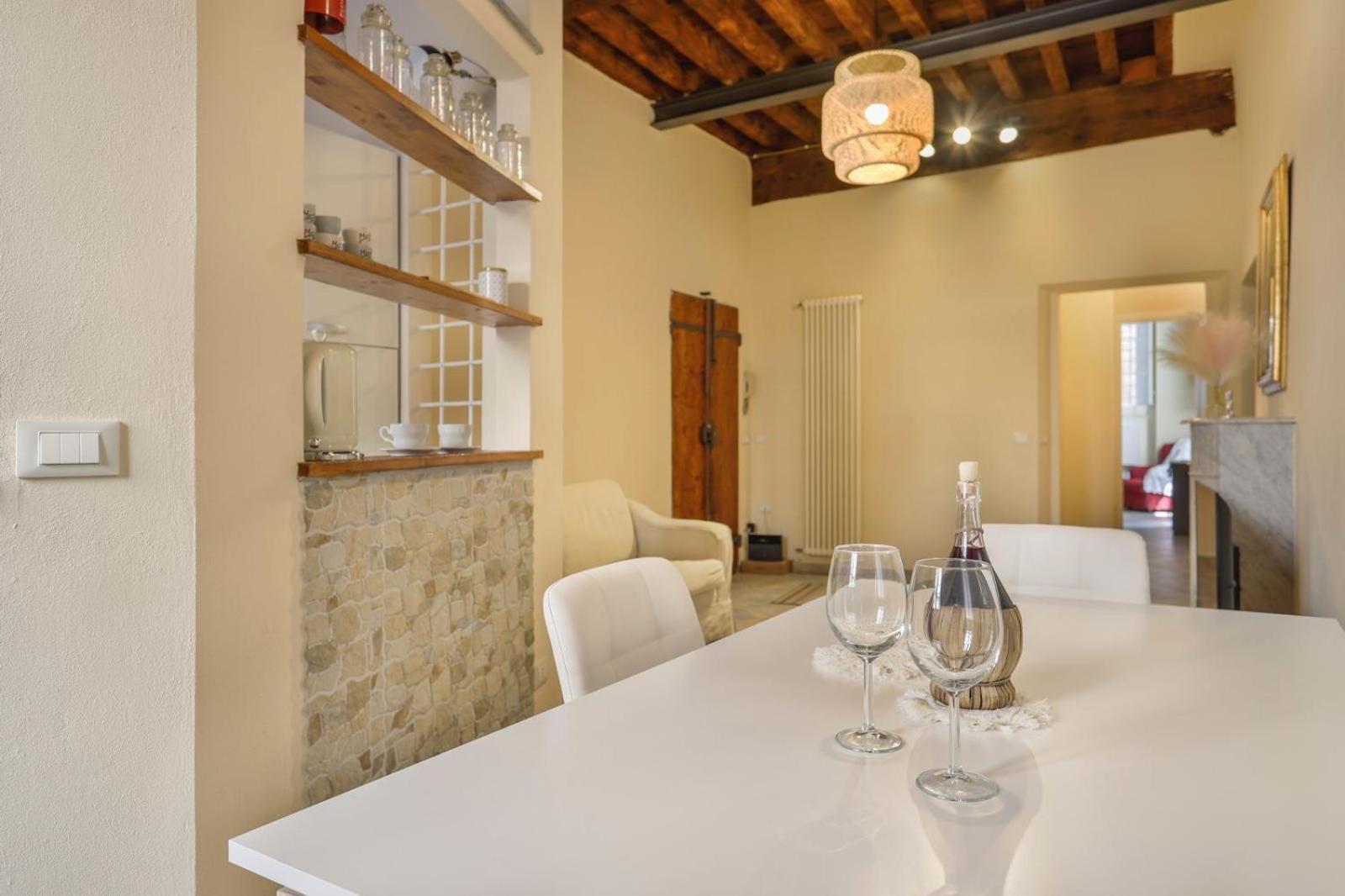 Lady Miranda Apartment Lucca Exterior photo